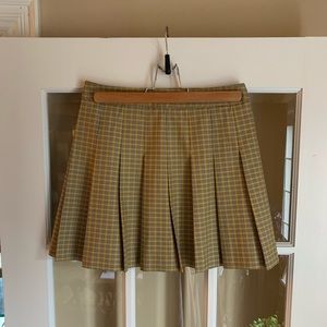 Aritzia Sunday Best Olive Skirt 15”